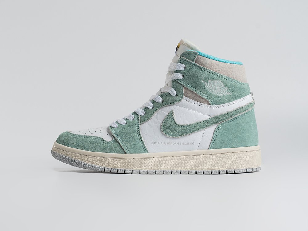 Кроссовки Nike Air Jordan 1 Mid