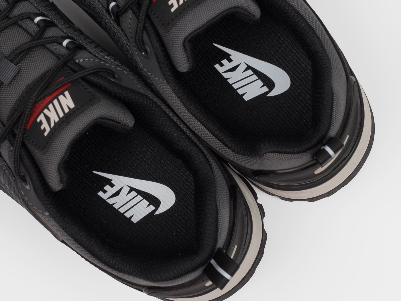Кроссовки Nike