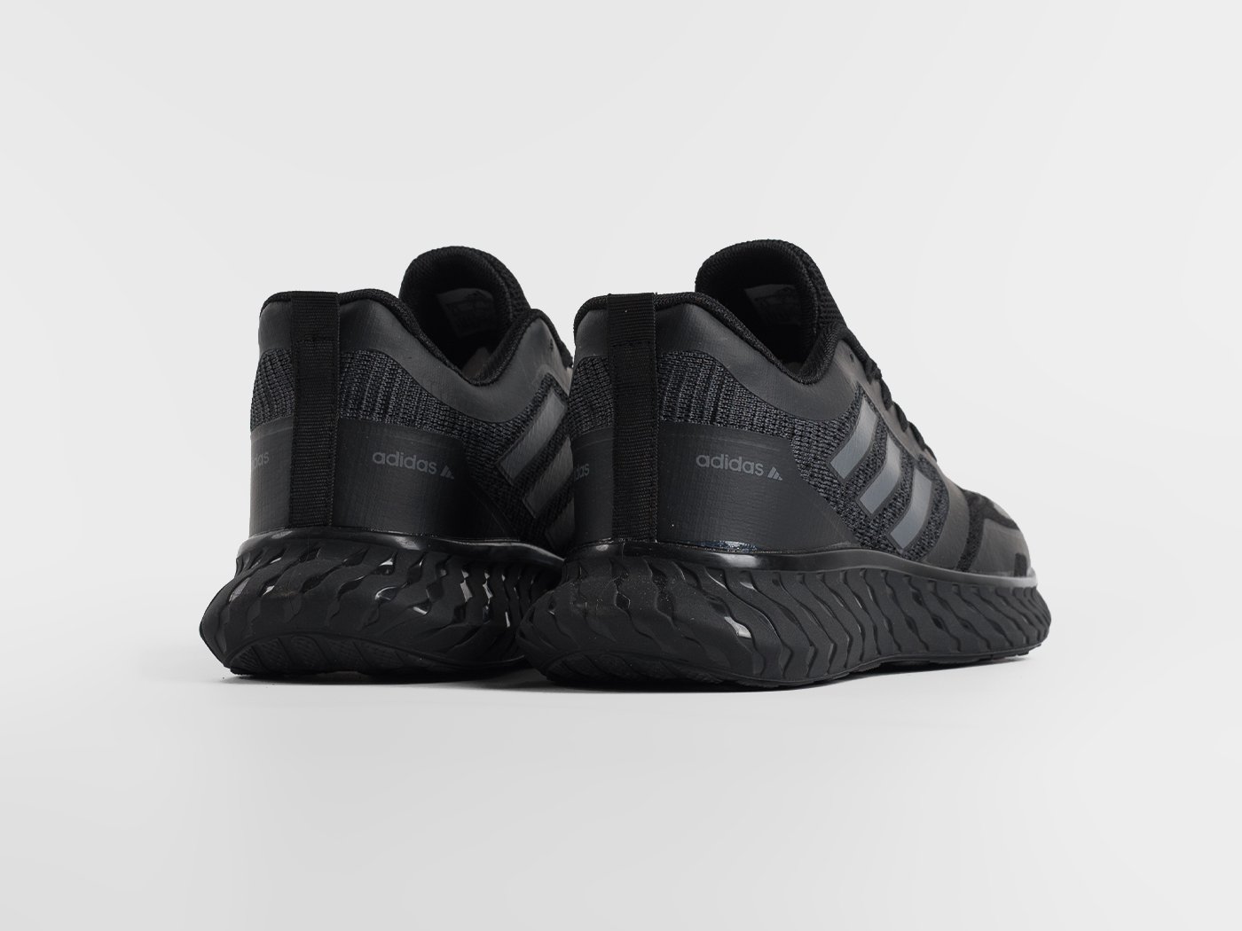 Кроссовки Adidas