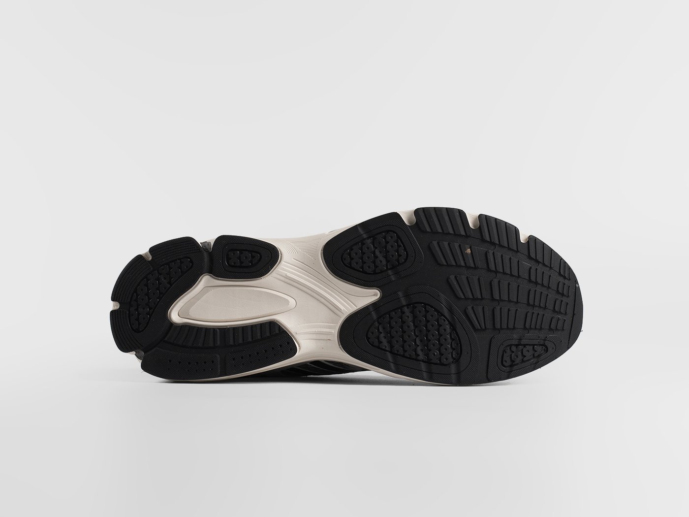 Кроссовки Adidas Spiritain 2000