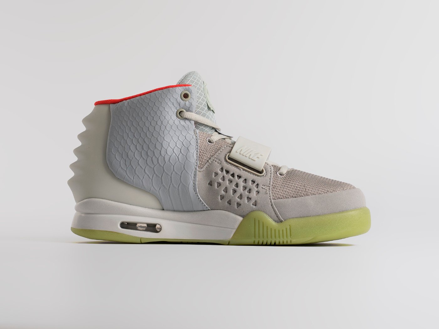 Кроссовки Nike Air Yeezy 2