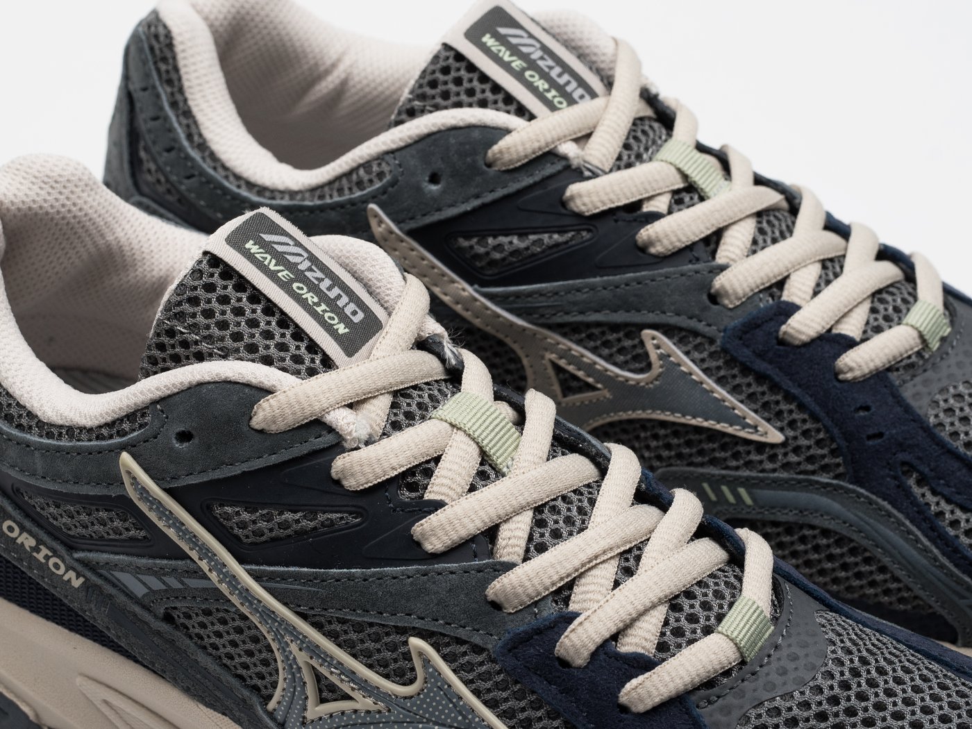 Кроссовки Mizuno Wave Orion