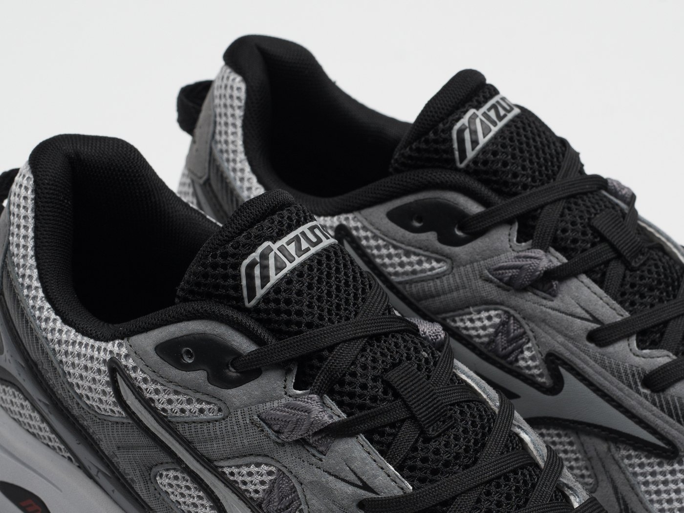 Кроссовки Mizuno FIYI TL V2
