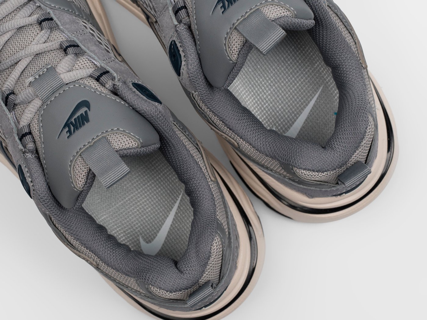 Кроссовки Nike