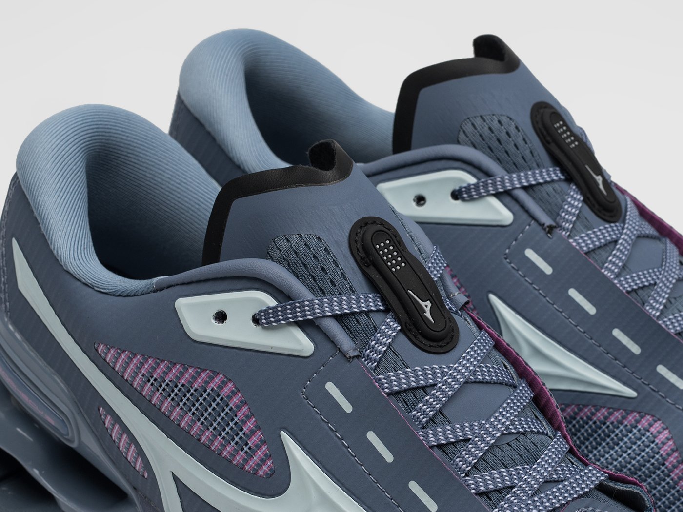 Кроссовки Mizuno Wave Prophecy 15