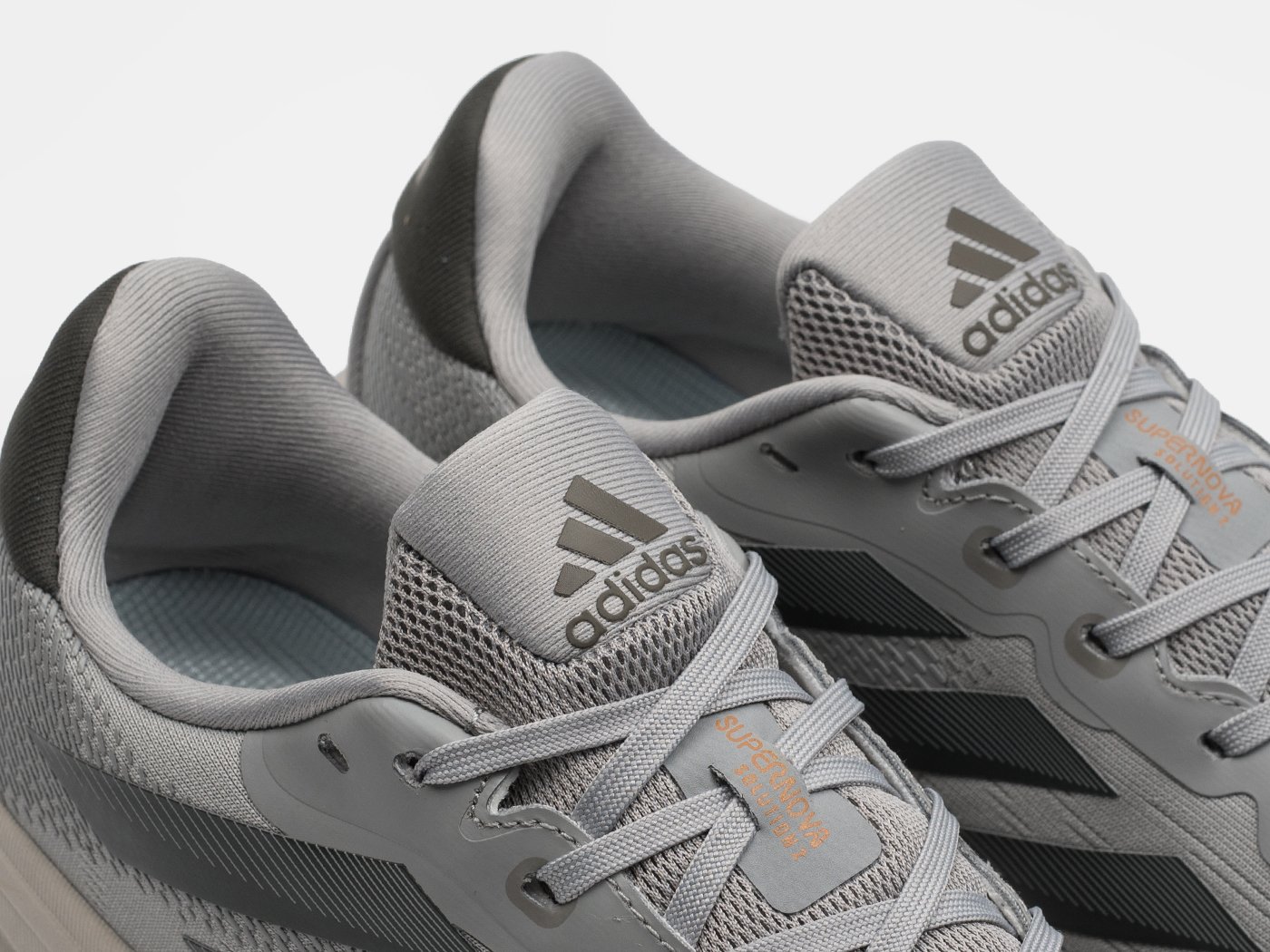 Кроссовки Adidas Supernova Rise