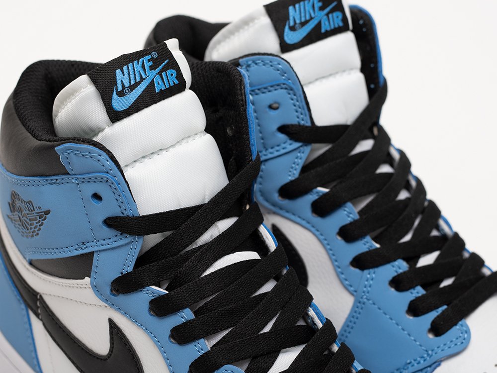Кроссовки Nike Air Jordan 1 Mid