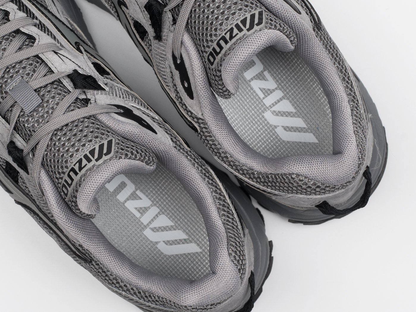 Кроссовки Mizuno FIYI TL V2