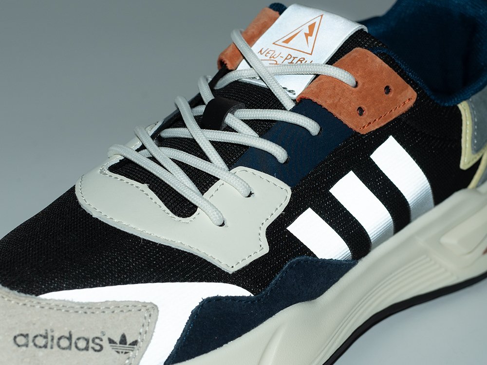 Кроссовки Adidas Chinax