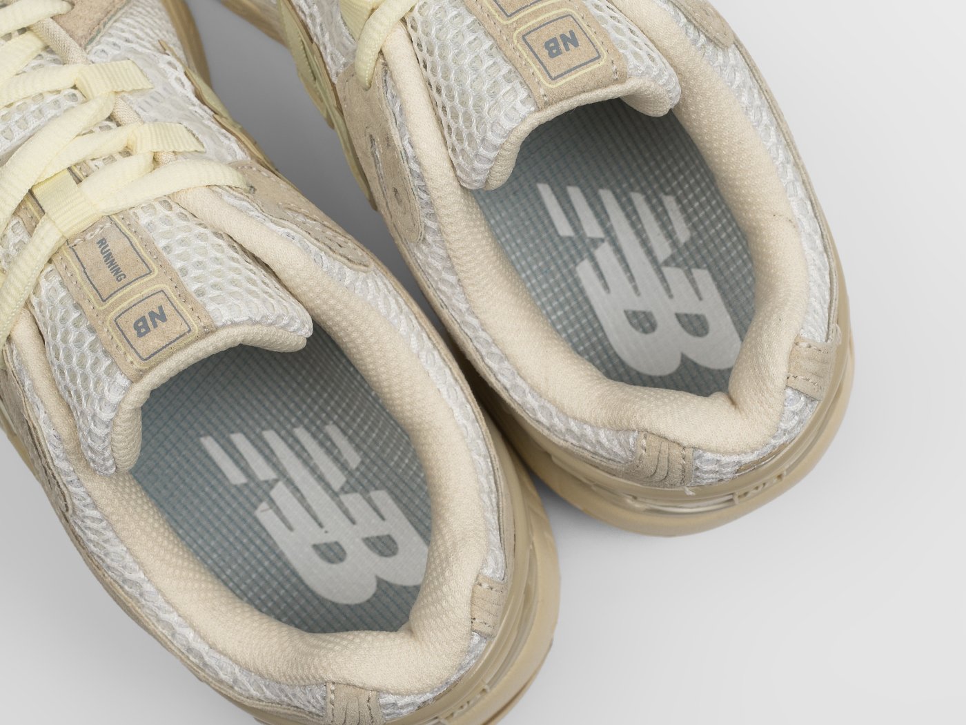 Кроссовки New Balance 1906R