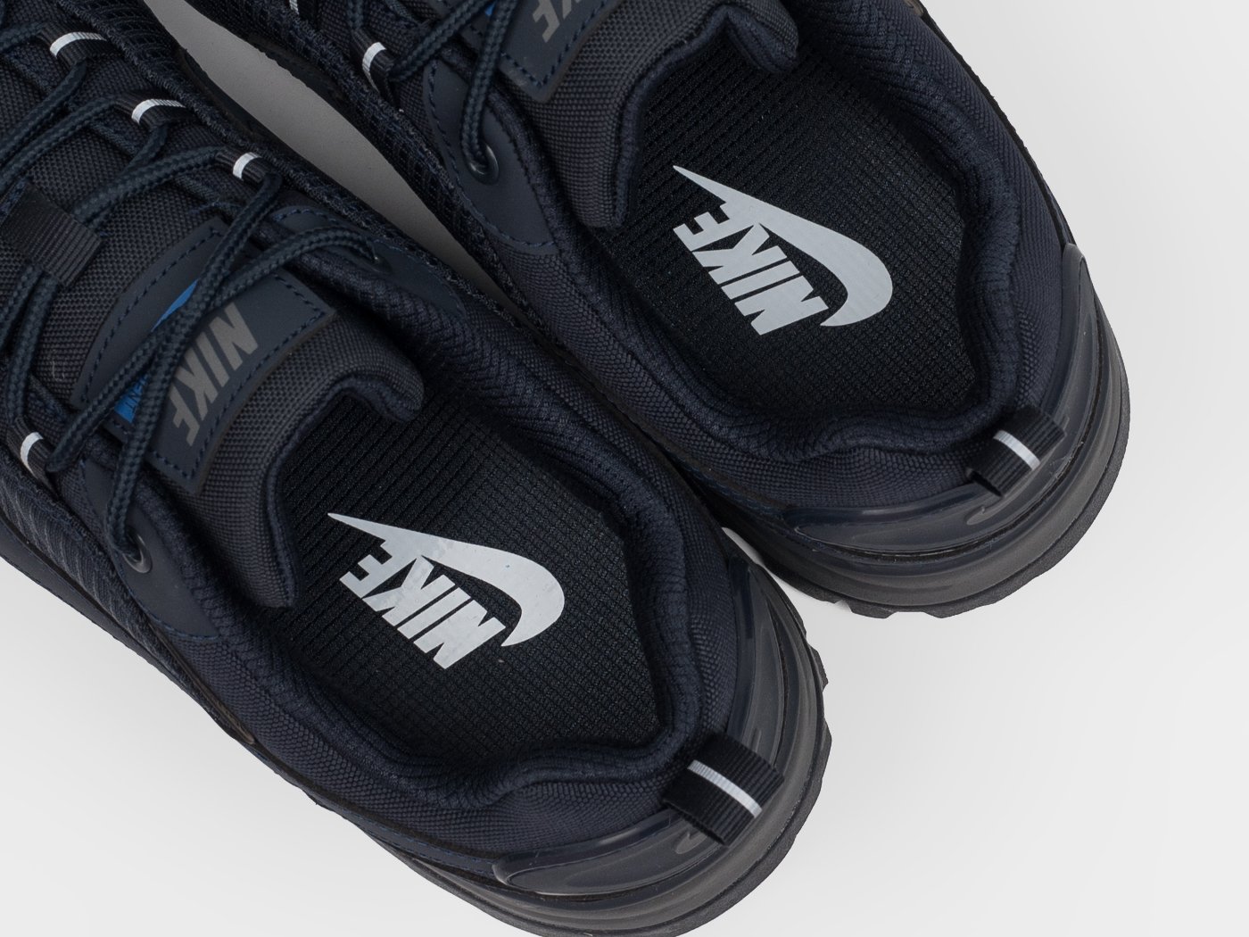Кроссовки Nike