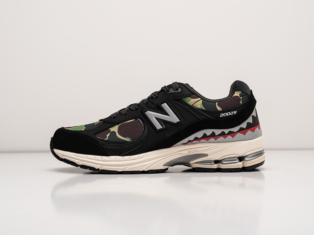 Кроссовки BAPE x New Balance 2002R