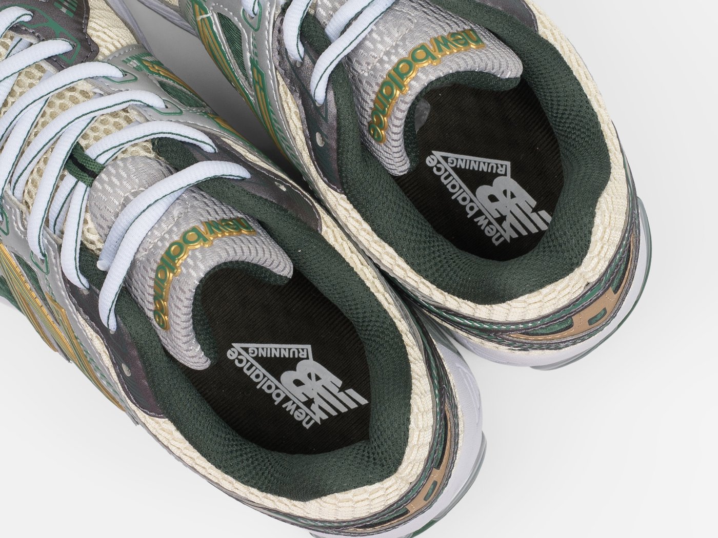 Кроссовки New Balance 860v2